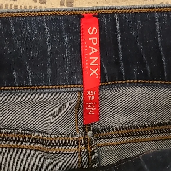 Spanx Distressed Denim High Rise Elastic Waist Jeggings sz xs/tp - Picture 2 of 6